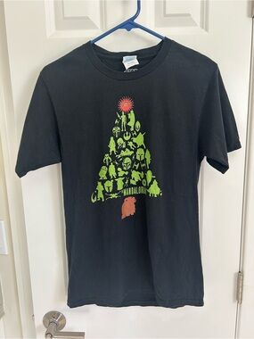 Men’s Port Company Sz Small Black Star Wars Holiday Graphic Tee - Green & Red